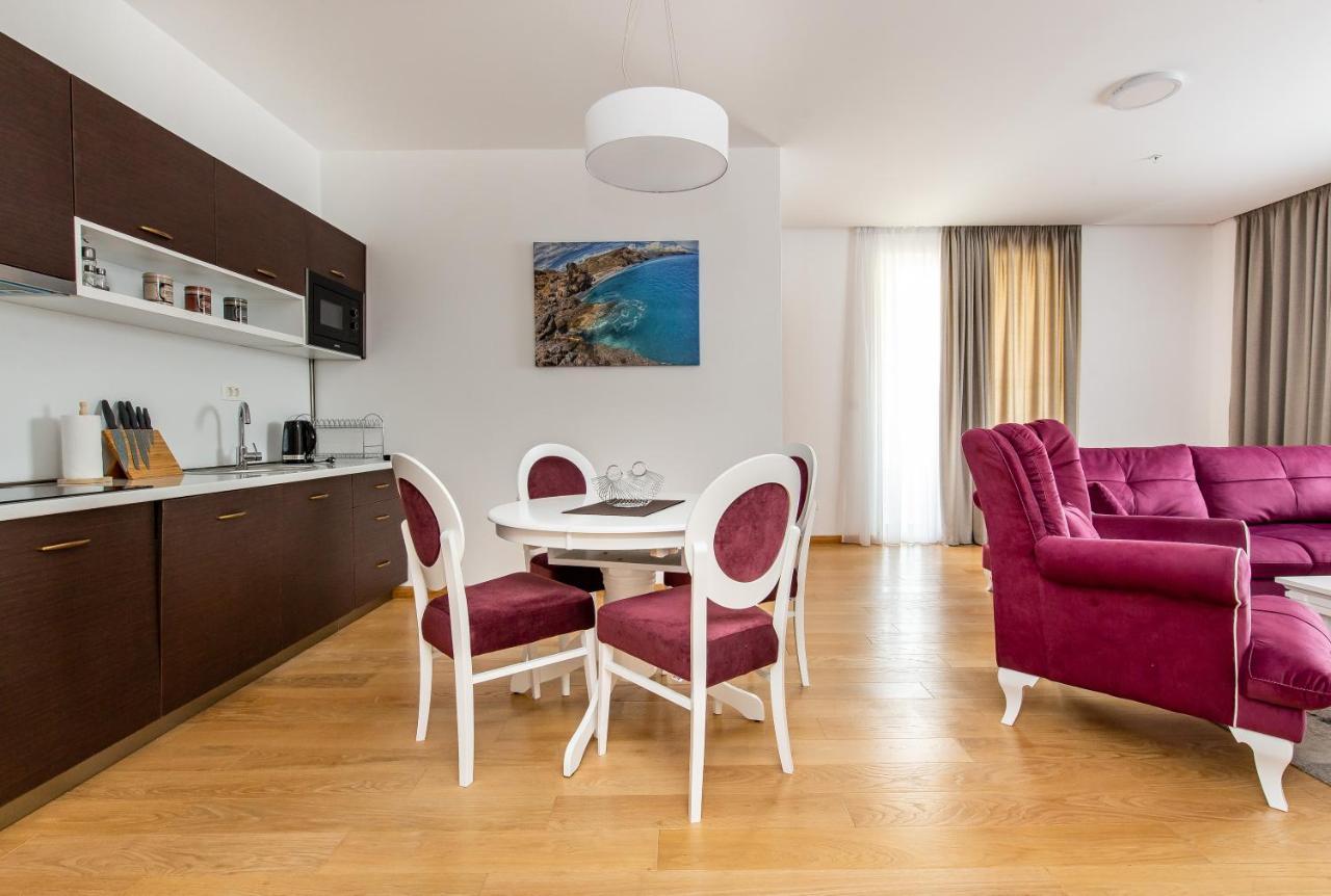 Apartments Lora In Apart-Hotel Budva Exterior photo