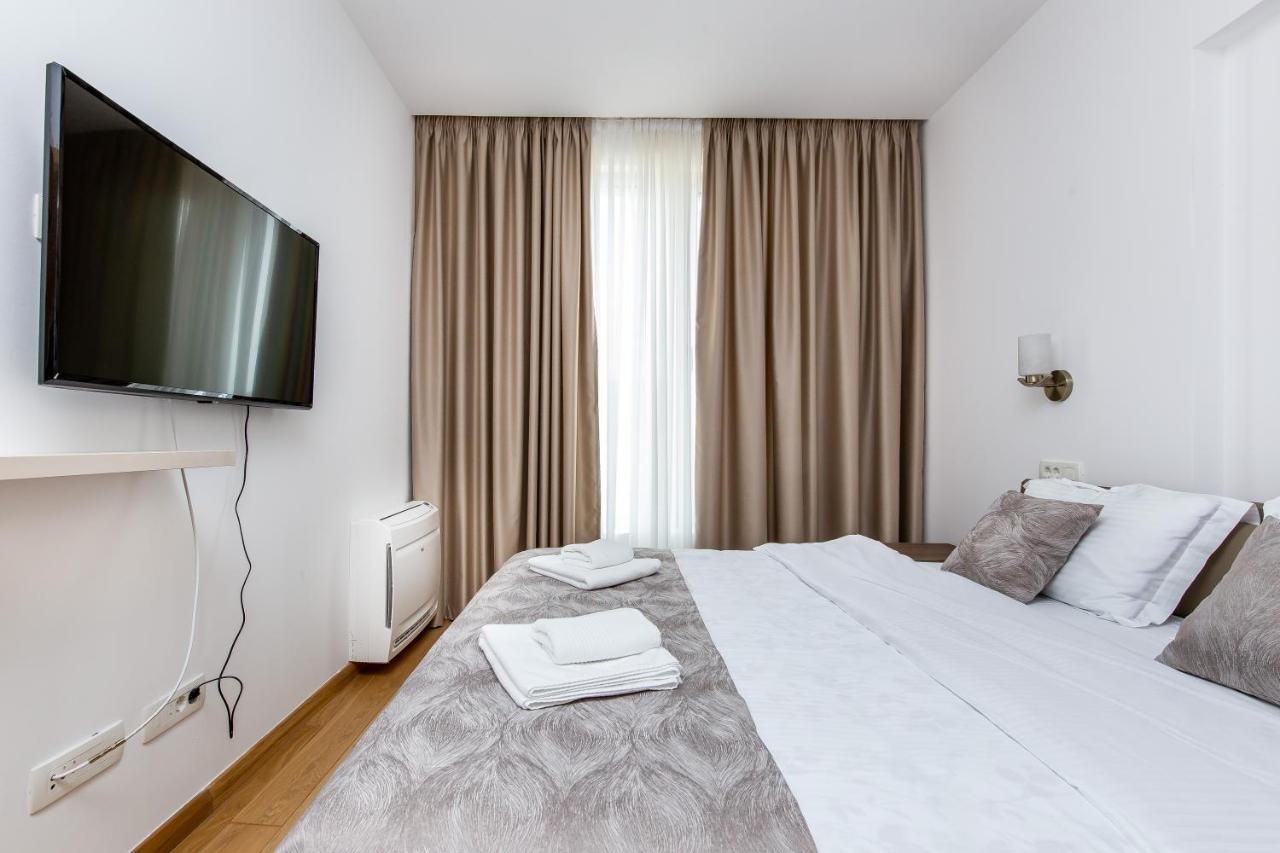 Apartments Lora In Apart-Hotel Budva Exterior photo
