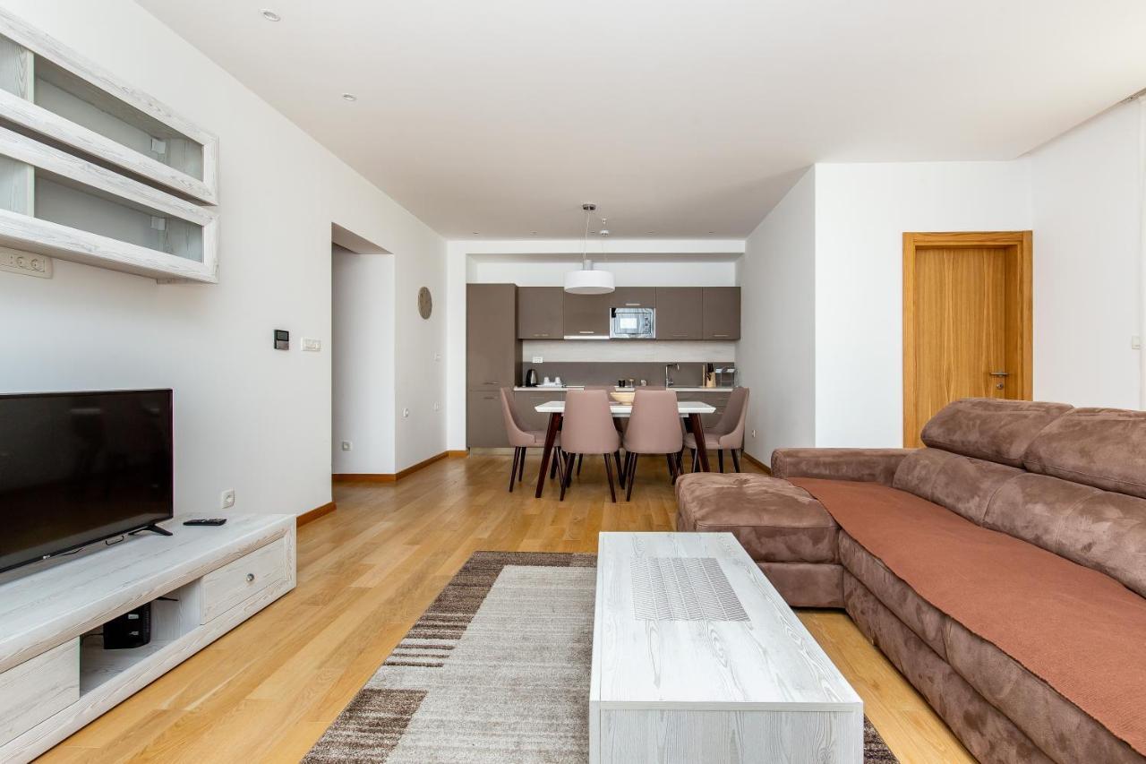 Apartments Lora In Apart-Hotel Budva Exterior photo