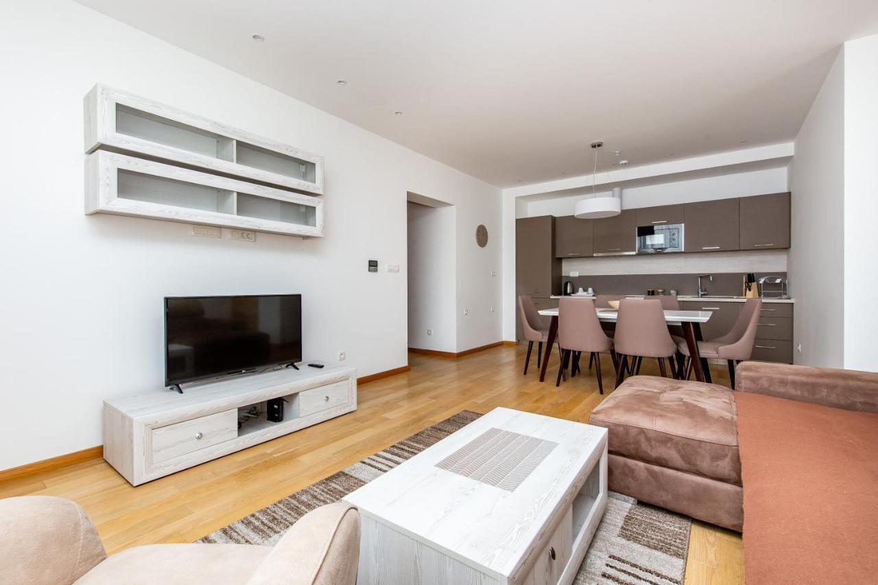Apartments Lora In Apart-Hotel Budva Exterior photo